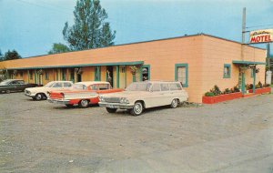Vancouver Island RAINBOW MOTEL 1950s Cars Campbell River Roadside c1960s Vintage