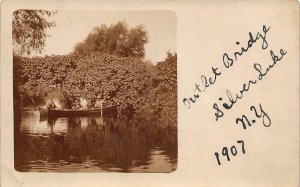 J84/ Silver Lake New York RPPC Postcard c1910 Outlet Bridge Boat People 478