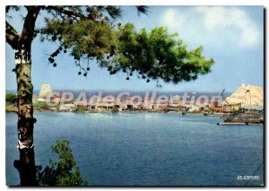 Modern Postcard La Mede Vue Generale 3 brothers