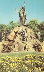 Moses Monument, Washington Park - Albany, New York Postcard