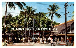 Postcard SHOP SCENE Honolulu - Waikiki Hawaii HI AQ5033