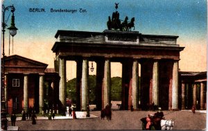 Germany Berlin Brandenburger Tor Vintage Postcard 09.61