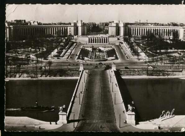 Paris - The Lena Bridge & Chaillot Palace Real Photo - Used 1952 - Corner Crease