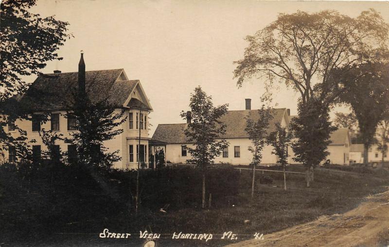 F21/ Hartland Maine RPPC Postcard c1910 Street View Homes