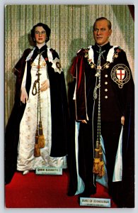 Famous~Alberta Canada~Wax Gallery~Queen Elizabeth & Prince Philip~Vtg Postcard