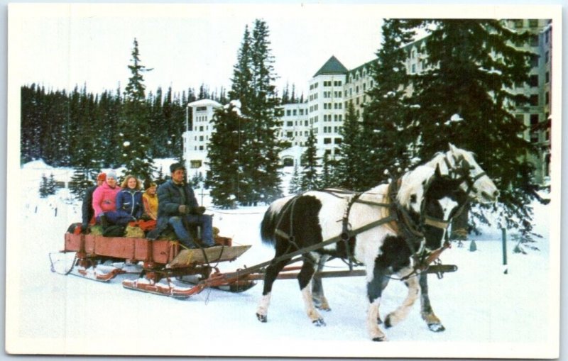 Postcard - Chateau Lake Louise, Canada 