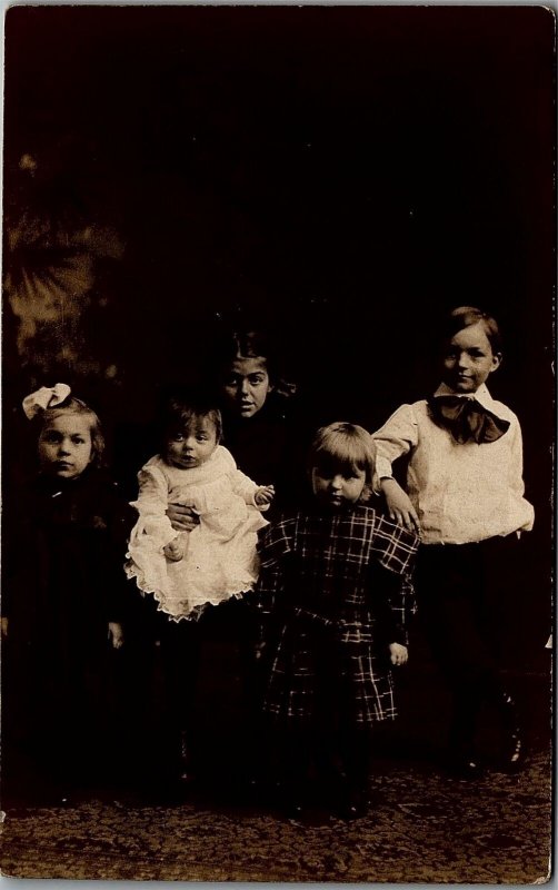 c1910 KREUTZFELD FAMILY 5 CUTE CHILDREN CYKO REAL PHOTO RPPC POSTCARD 34-135