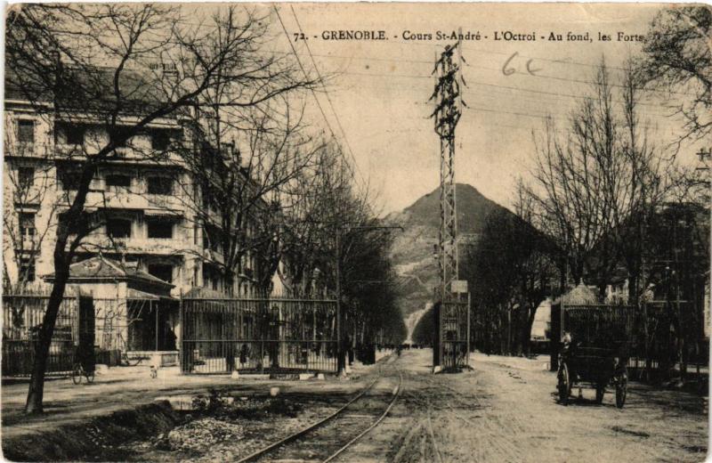 CPA GRENOBLE - Cours St-ANDRÉ - L'Octroi - Au fond - les Forts (489453)