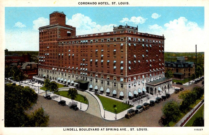 St. Louis, Missouri - The Coronado Hotel on Lindell Blvd at Spring Ave - c1920