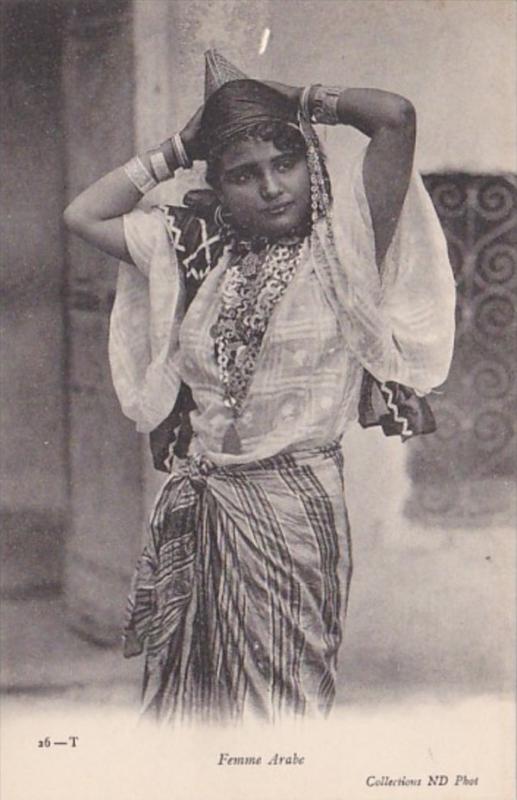 Tunis Femme Arabe Woman in Traditional Costume