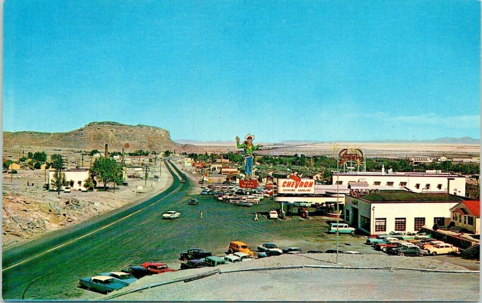 Wendover UtahNevadaChevron Gas Station Travel Stop1950s Cars