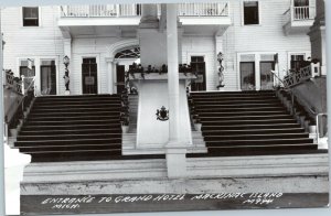 rppc postcard Grand Hotel Mackinac Island Michigan - Entrance