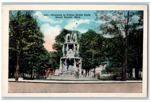 1919 Fountain In Fulton Street Park Grand Rapids Michigan MI Antique Postcard 