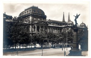Vintage Vienna University Liebenberg Monument Austria Postcard
