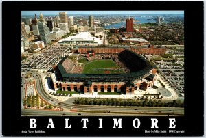 VINTAGE CONTINENTAL SIZE POSTCARD CAMDEN YARDS HOME OF THE BALTIMORE ORIOLES