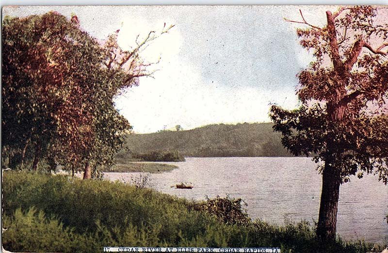 Postcard BOAT SCENE Cedar Rapids Iowa IA AJ2081