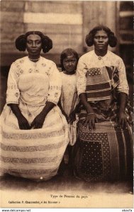 CPA AK Type de Femme du pays MADAGASCAR (819120)