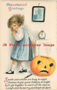 Halloween, Wolf No 31-4, Clapsaddle, Young Girl Looking at Jack o Lantern