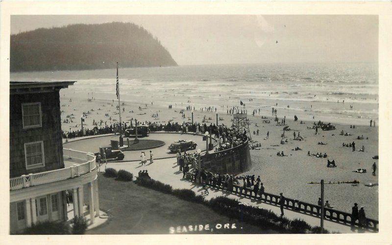 Autos beach scene Seaside Oregon 1930s RPPC Photo Postcard 13577