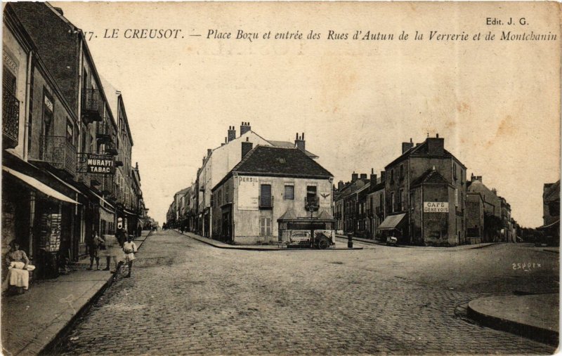 CPA LE CREUSOT Place Bozu et entrée des Rues dAutun de la Verriere (868861)