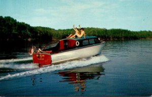 Mississippi Motorboating On One Of The Many Lakes