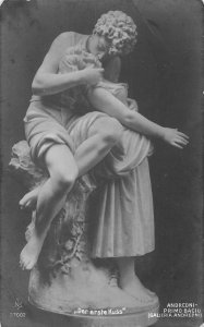 Statue 1913 The First Kiss Andreoni Gallery vintage postcard