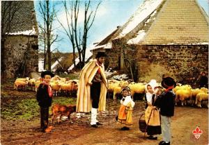 CPM France - Folklore - Auvergne - Les Enfants d'Auvergne (770046)
