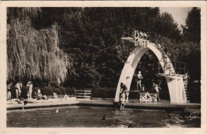 CPA VICHY La Piscine et le Portique (1220512) 