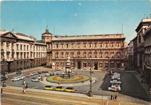 BG6535 car voiture milano piazza della scala palazzo marino    italy