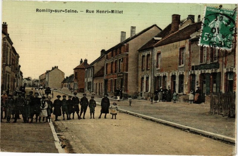 CPA ROMILLY-sur-SEINE - Rue Henri-Millet (179115)