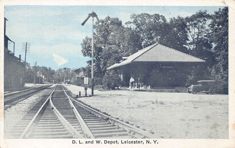 J72/ Leicester New York Postcard c1910 DL&W Railroad Depot 81 United