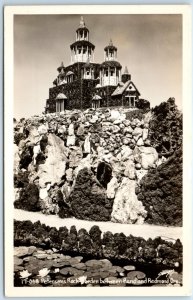c1940s Btw Bend & Redmond, Ore RPPC Petersen's Rock Garden Real Photo A130