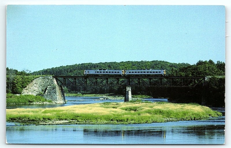 VINTAGE VIA'S SHERBROOKE-MONTREAL TRAIN 629 ST FRANCOIS CHROME POSTCARD P476