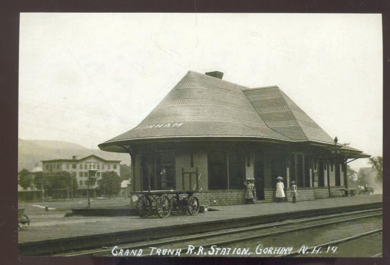 REAL PHOTO GORHAM NEW HAMPSHIRE RAILROAD DEPOT TRAIN STATION POSTARD COPY