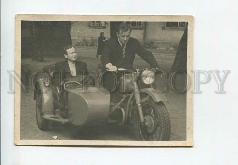 3176476 RUSSIA Man on MOTORBYKE motorcycle Vintage REAL PHOTO