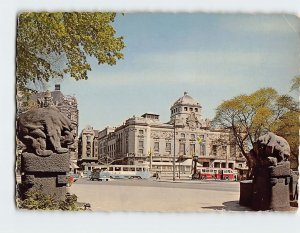 M-172644 The Royal Dramatic Theatre with The Bears Stockholm Sweden