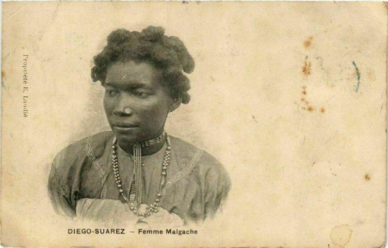CPA AK DIEGO-SUAREZ Femme Malgache MADAGASCAR (709621)
