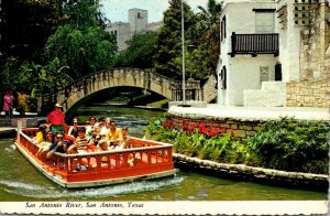 Texas San Antonio River Ride And Arneson River Theatre