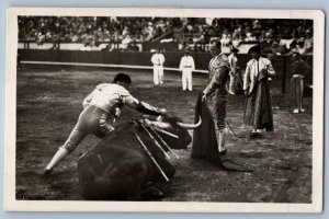 Spain Postcard Suerte de Puntilia Le Stylet Bullfighting c1930's RPPC Photo