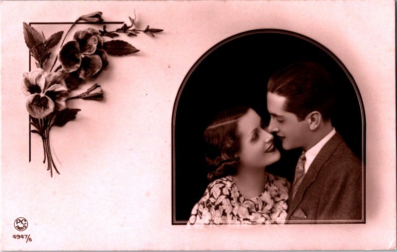 Victorian Lady Romantic Couple Vintage RPPC C022