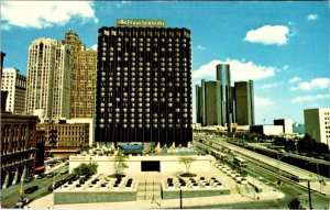 Detroit, MI Michigan HOTEL PONTCHARTRAIN & City Skyline VINTAGE Chrome Postcard