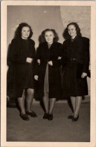 Berlin Germany 1944 Three Young Women RPPC Postcard A25