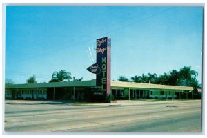 c1960's Tyler Plaza Motel Coffee Shop & Restaurant Orlando Florida FL Postcard