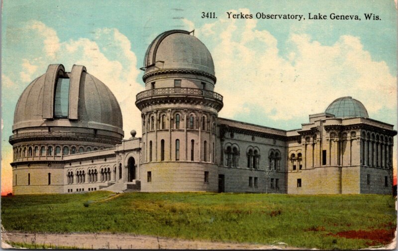 Postcard Yerkes Observatory in Lake Geneva, Wisconsin