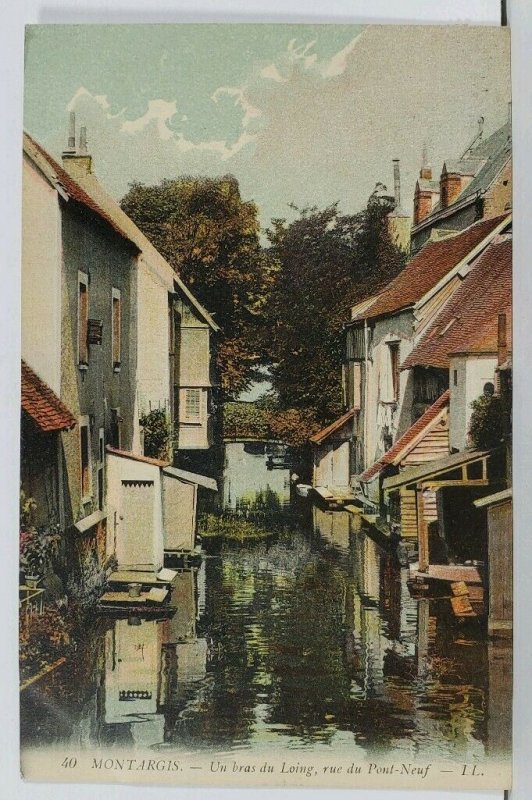 MONTARGIS Un bras du Loing, rue du Pont Neuf Postcard L12