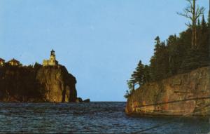 Split Rock Lighthouse ~ Duluth MN ~ North Shore Drive Postcard