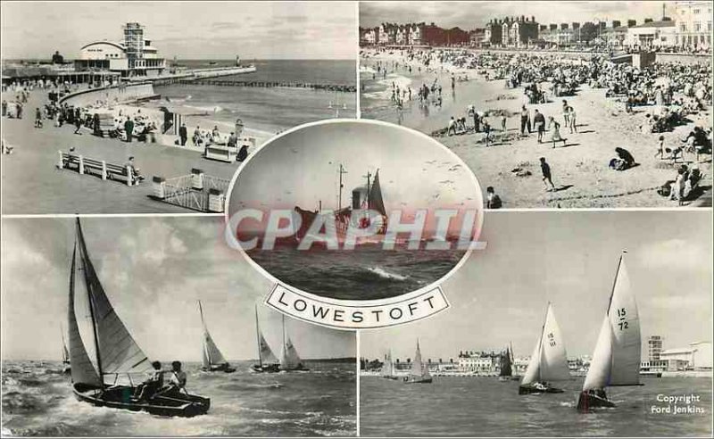 Postcard Modern Lowestoft Boat