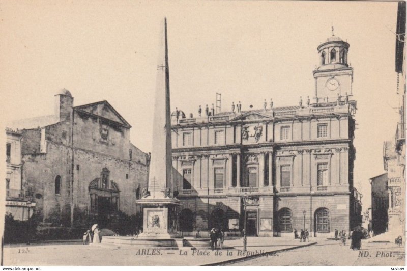 ARLES, France,1910-1920s, La Place de la Republique