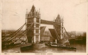 Navigation & sailing related postcard London Tower Bridge open paddle steamer