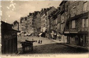 CPA Honfleur - Vieilles Maisons Quai Ste-Catherine (516578)